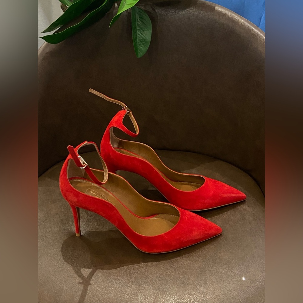 Aquazzura red suede pointy strap heels size 37